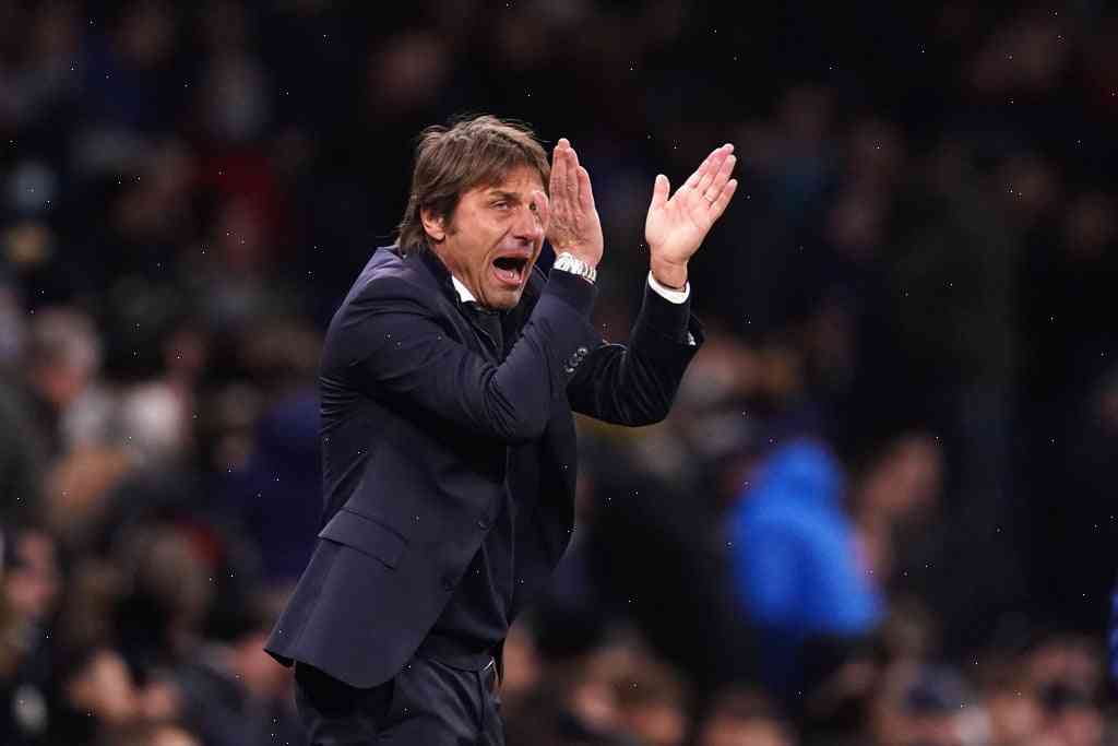 Chelsea's Antonio Conte wants Spurs to maintain their push for top four